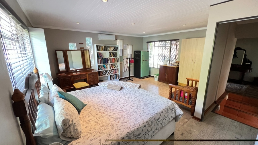 4 Bedroom Property for Sale in Pellissier Free State